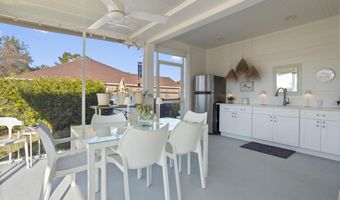 600 Beyer Dr, Bay St. Louis, MS 39520