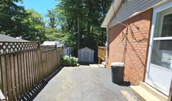8925 FALLING CREEK Ct, Annandale, VA 22003