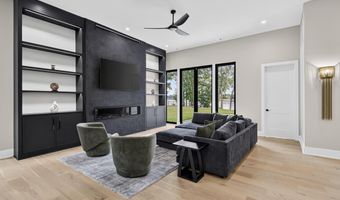 7346 Lake Point Cir, Benton, AR 72019