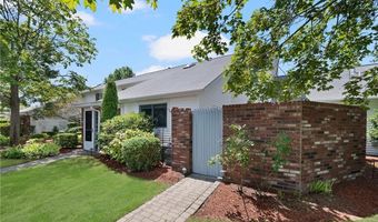 933 Williamsburg Cir, Warwick, RI 02886