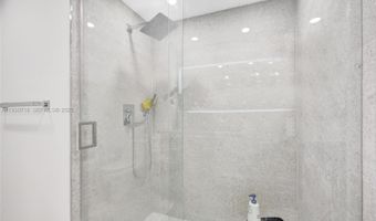 19355 Turnberry Way 26E, Aventura, FL 33180