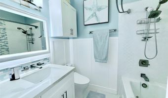 827 Kalalea St, Honolulu, HI 96825