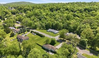 1571 County Rd 565, Alloway, NJ 07461