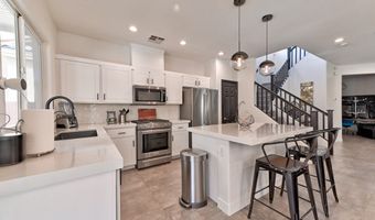 1041 Chestnut Chase St, Las Vegas, NV 89138