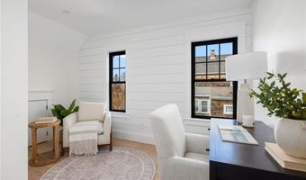 14 Kay Blvd, Middletown, RI 02842