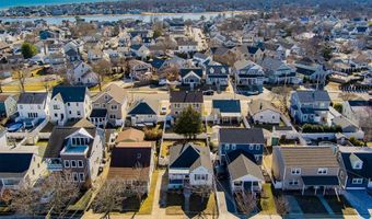 321 16th Ave, Belmar, NJ 07719