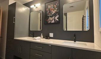 529 W Park Ln, Albert Lea, MN 56007