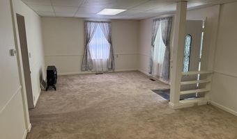 214 Westlake Rd, Ansted, WV 25812