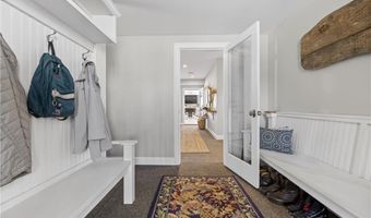 110 Sea View Ave, North Kingstown, RI 02852