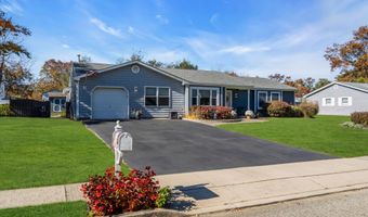 8 Eagle Dr, Bayville, NJ 08721