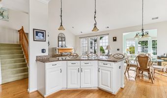 10 Pierhead Dr, Barnegat, NJ 08005