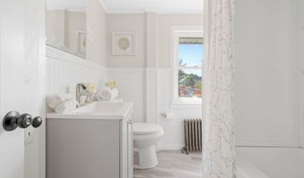 12 Whitten St, Allenstown, NH 03275