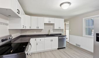 1831 S ONEIDA St, Appleton, WI 54915