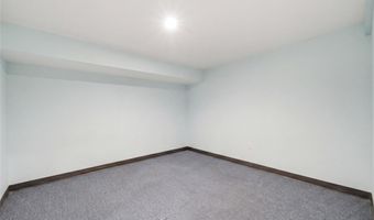 209 Broadway, Amityville, NY 11701