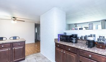 8 Andover Rd, Beverly, MA 01915