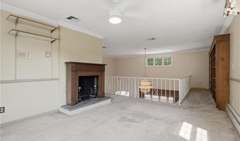 16 Old Simmonsville Rd, Johnston, RI 02919