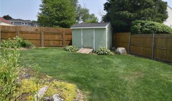 32 Harrington Dr, Johnston, RI 02919