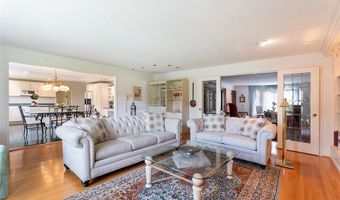 20 Parkhaven Dr, Amherst, NY 14228