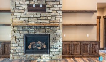 2816 E Sunflower Cir, Brandon, SD 57005