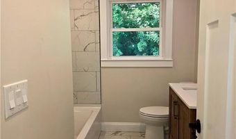 513 Knotty Oak Rd, Coventry, RI 02816