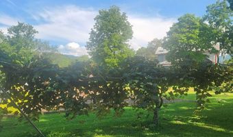 53 Teas St, Andrews, NC 28901