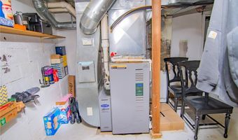 218 High St, Amsterdam, OH 43903