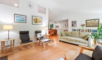 8004 PARK OVERLOOK Dr, Bethesda, MD 20817