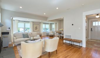 255 N BRYAN St, Arlington, VA 22201