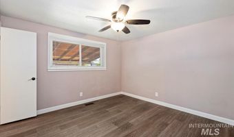 7566 S Valley Heights Dr, Boise, ID 83709