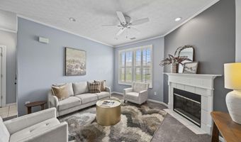 5939 Naughten Pond Dr, Columbus, OH 43213