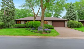 1267 Nursery Hill Ln, Arden Hills, MN 55112