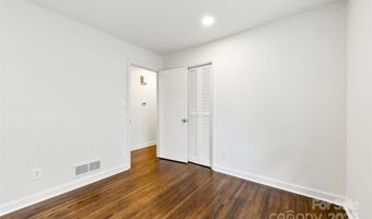 3918 Woodgreen Ter, Charlotte, NC 28205
