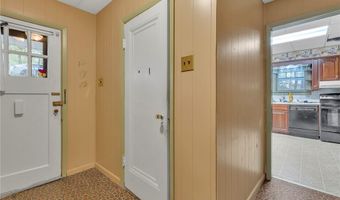 613 Briarcliff Dr, Aliquippa, PA 15001
