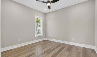614 Pinckney Dr, Apollo Beach, FL 33572