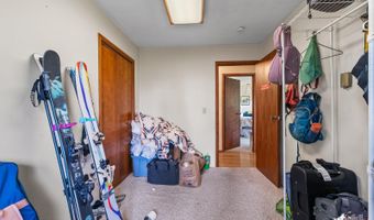 5510 Griffin Rd, Anchorage, AK 99516