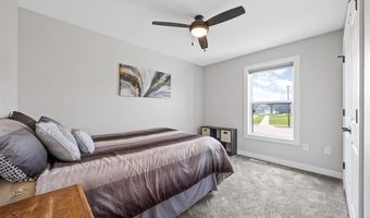 1190 Berkshire Ln, North Liberty, IA 52317