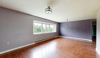 445 W River Rd, Augusta, ME 04330
