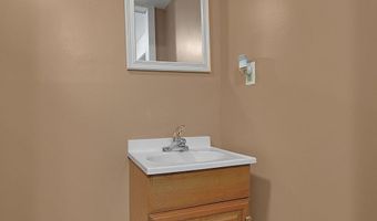 5 Lamar Dr, Athens, OH 45701