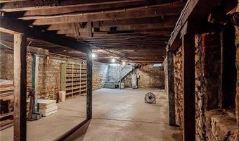 710 Commercial St, Atchison, KS 66002