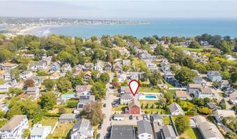 5 Lowndes St, Newport, RI 02840
