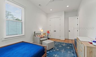 37 Park Sq S, Beaufort, SC 29907