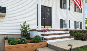 19 Elm St, Beachwood, NJ 08722