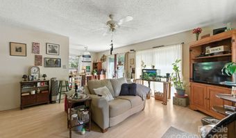 265 Dix Creek Chapel Rd, Asheville, NC 28806