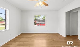 402 E Poplar St, Atmore, AL 36502