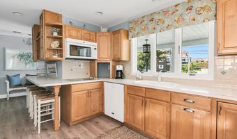 649 Main Ave, Bay Head, NJ 08742
