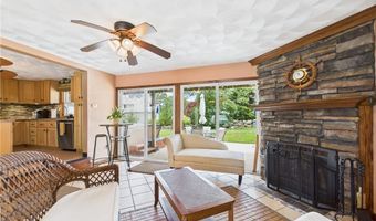 163 Winterberry Rd, Narragansett, RI 02874