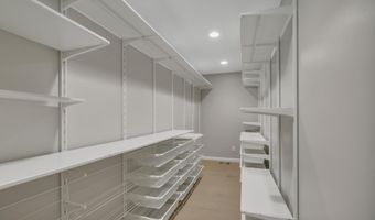 6170 HOWELLS Rd, Alexandria, VA 22310