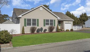 1400 Mizzen Ave, Beachwood, NJ 08722