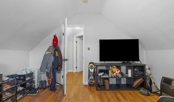 948 Wayne St, Bridgeport, CT 06606