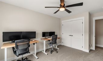 2302 SW Parkway Ln, Ankeny, IA 50023